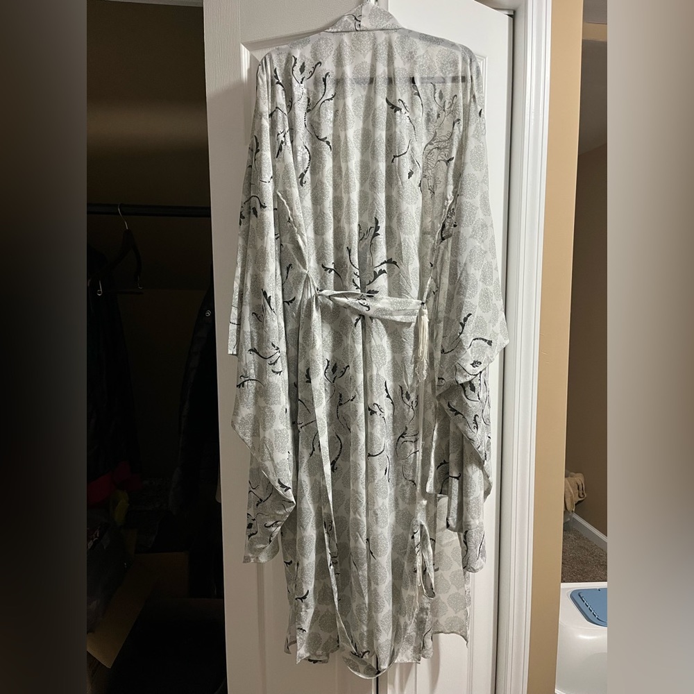 Rhonda Sheer Robe - Picture 2 of 3